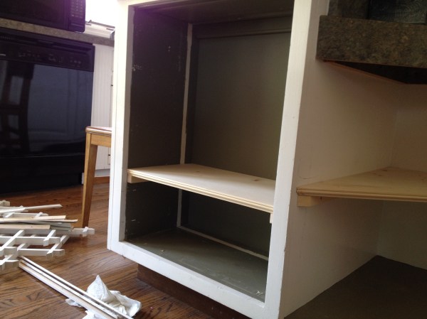 ...and one shelf for the really tall lunch bags!